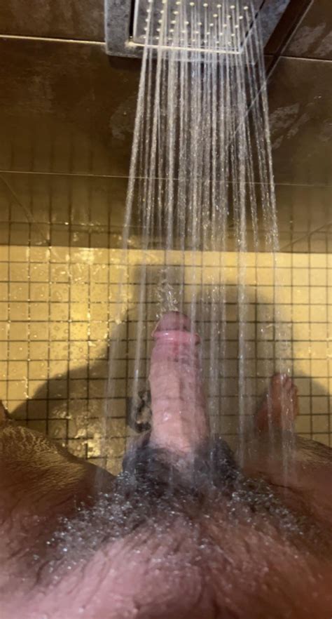 gay shower men|Gym shower peek : r/menshowering .